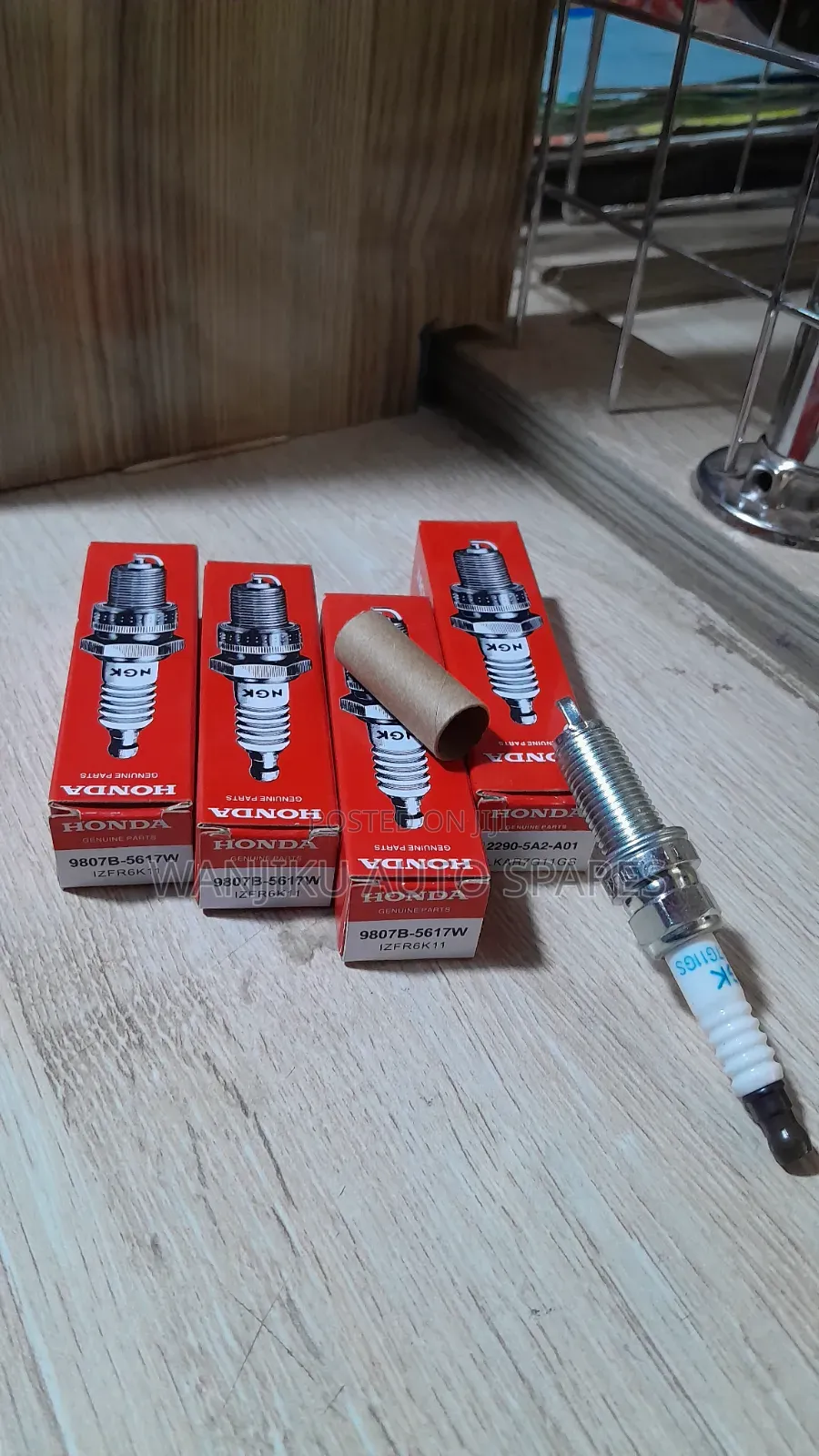 Honda Genuine NGK IZFR6K11 Iridium Spark Plug – 9807b-5617w