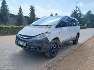Toyota Estima 2002 Pearl