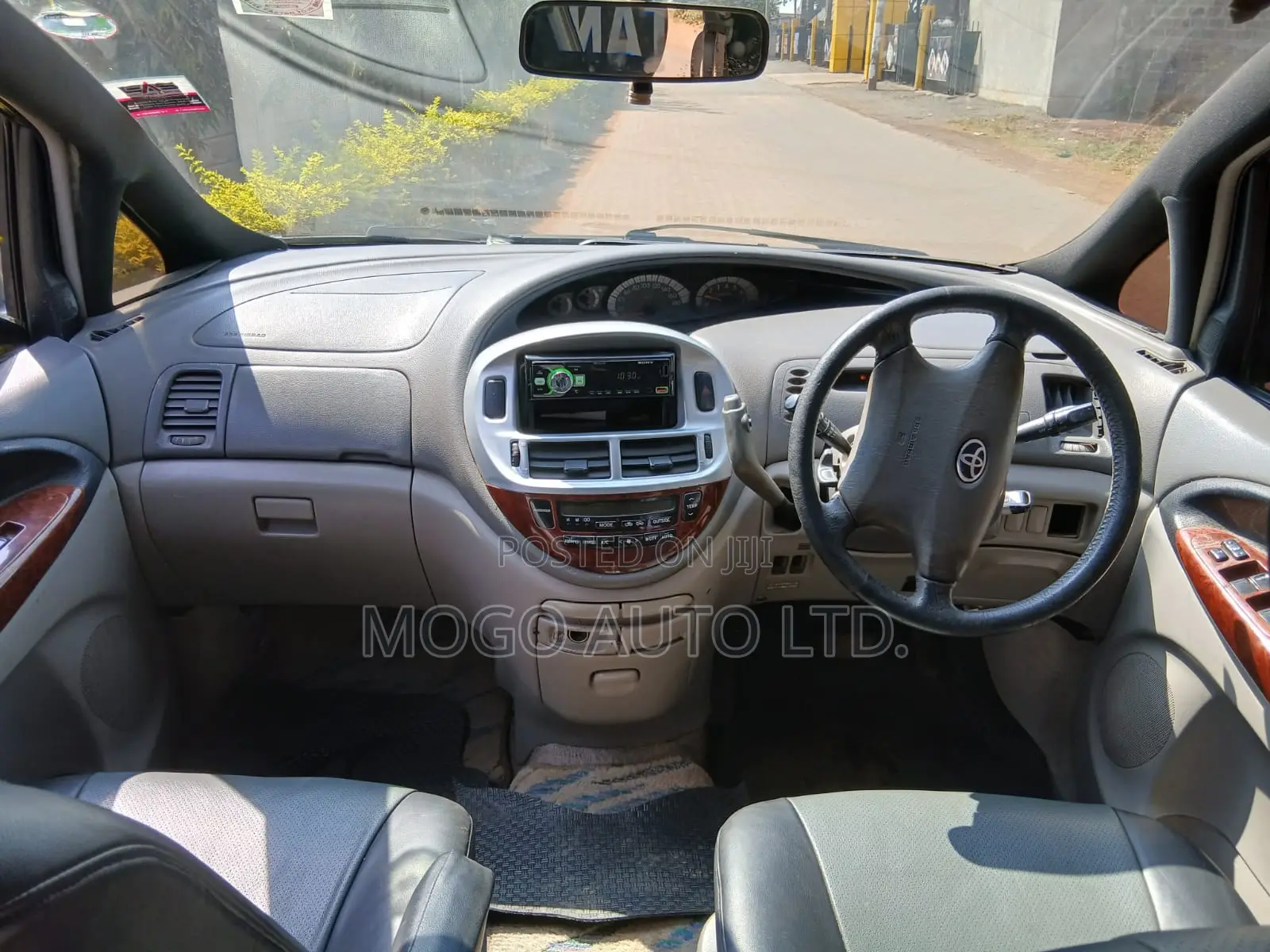 Toyota Estima 2002 Pearl
