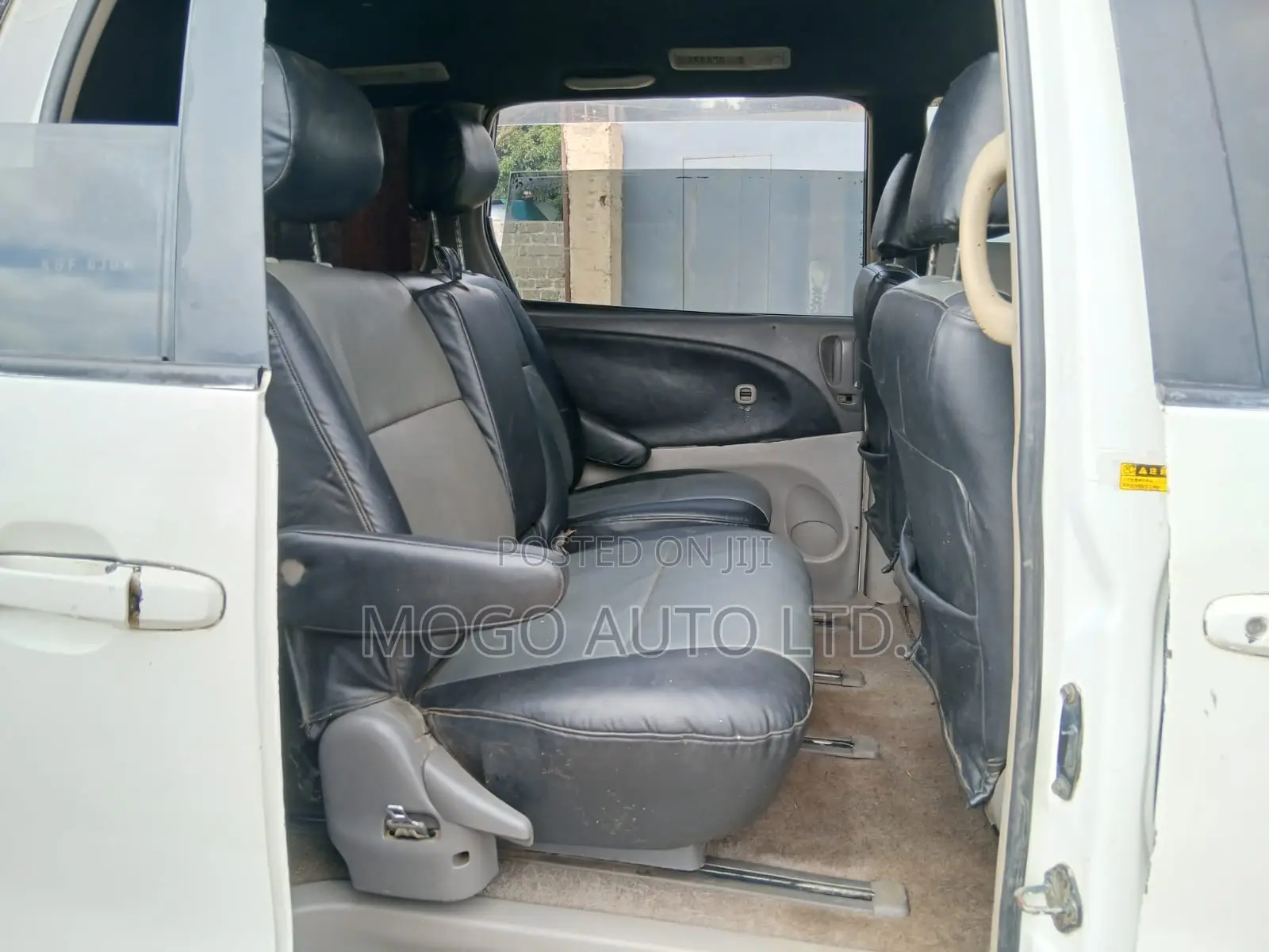 Toyota Estima 2002 Pearl