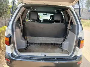 Toyota Estima 2002 Pearl