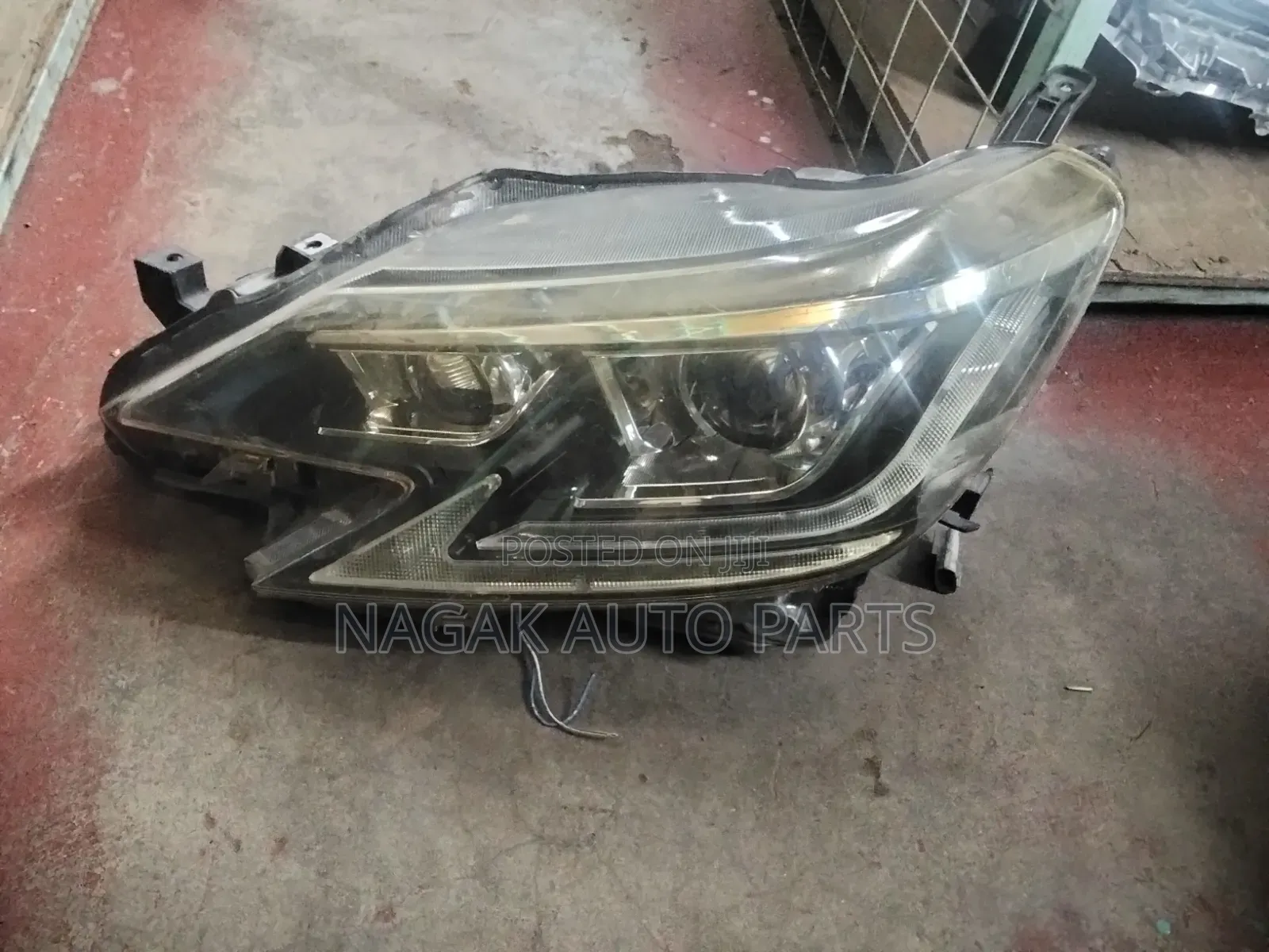 Mark X 2015 Headlight