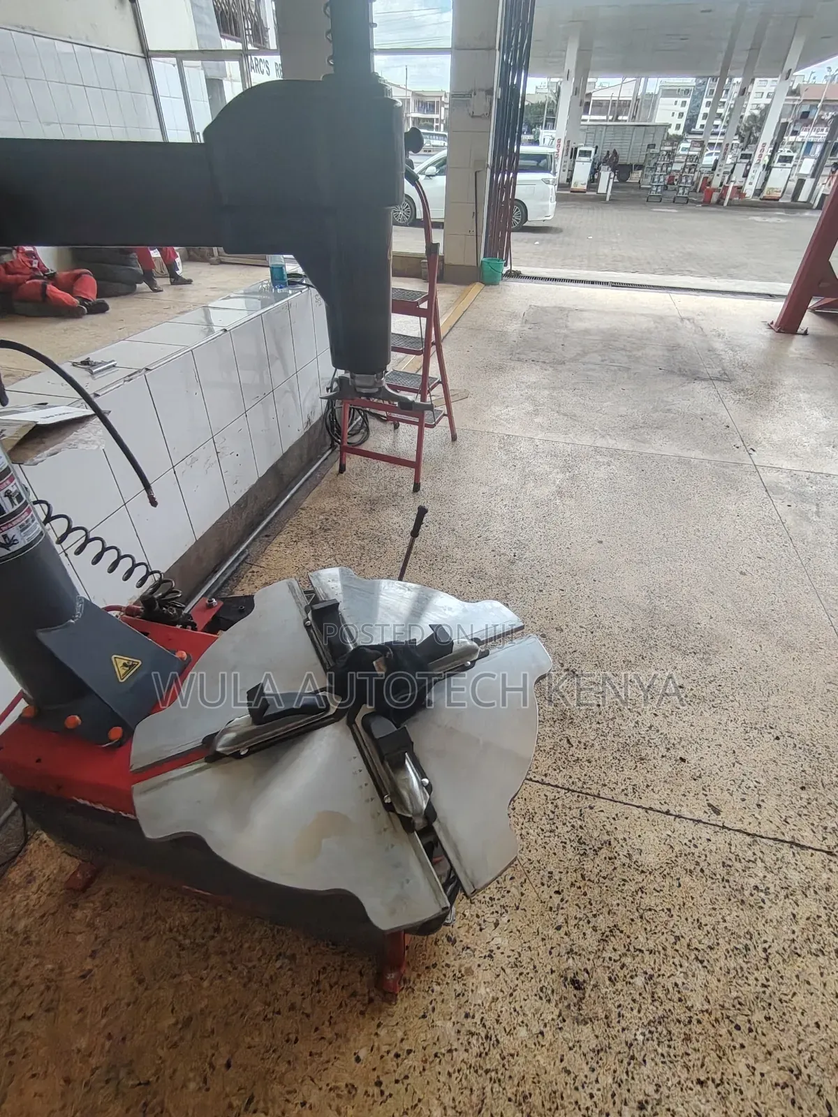Sunshine Italy Heavy Duty Advanced Tyre Changer STC-768 Machine