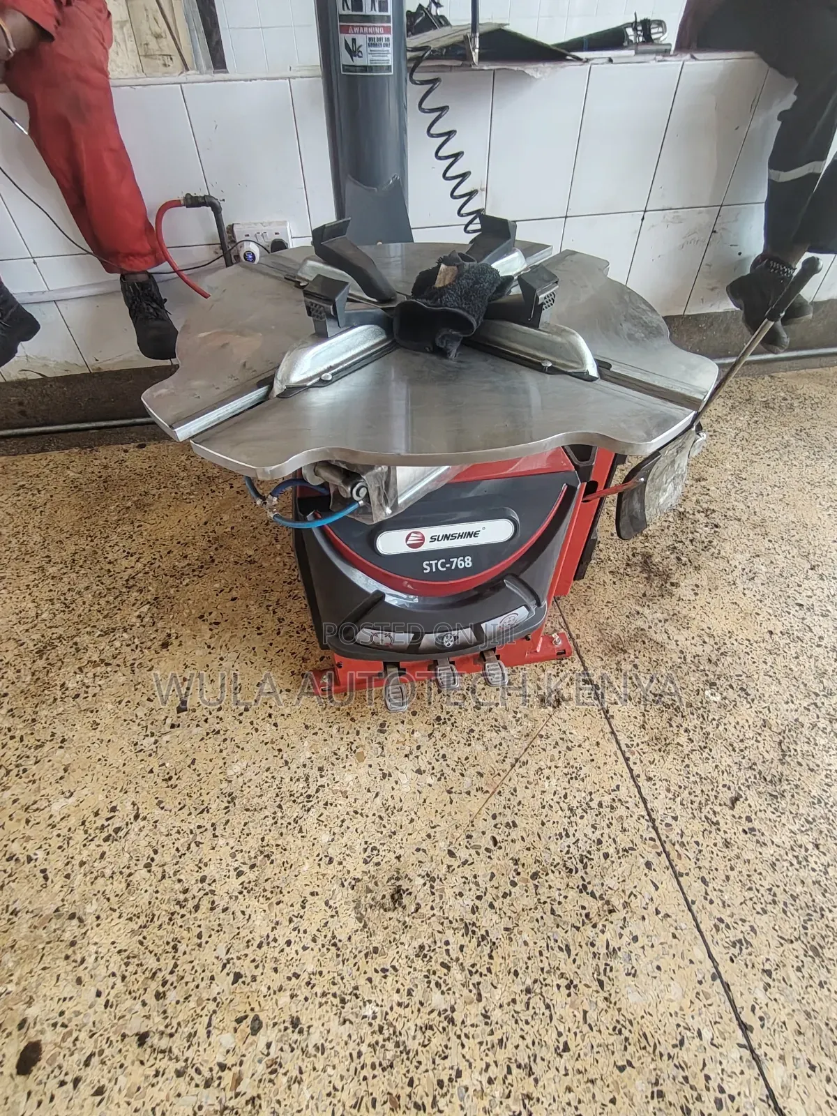 Sunshine Italy Heavy Duty Advanced Tyre Changer STC-768 Machine