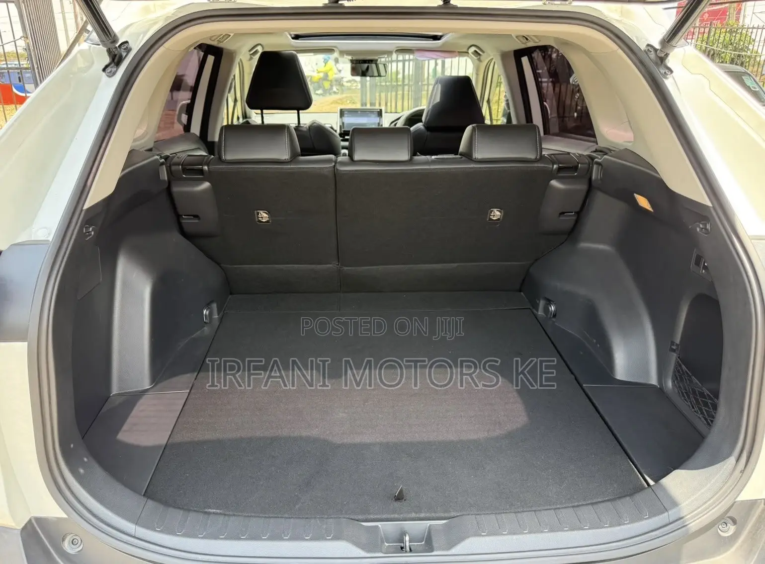 Toyota RAV4 Limited AWD 2019 White