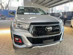 Toyota Hilux 2020 Silver