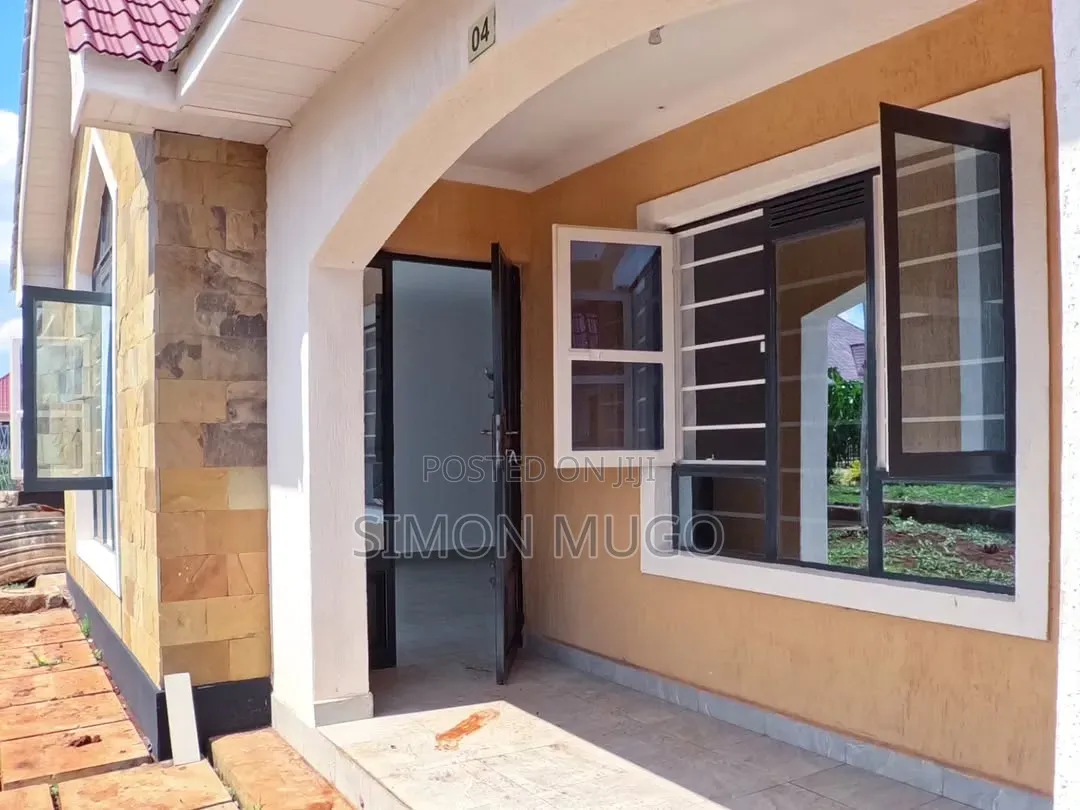 3bdrm Bungalow in Kenyatta Road / Theta  for sale