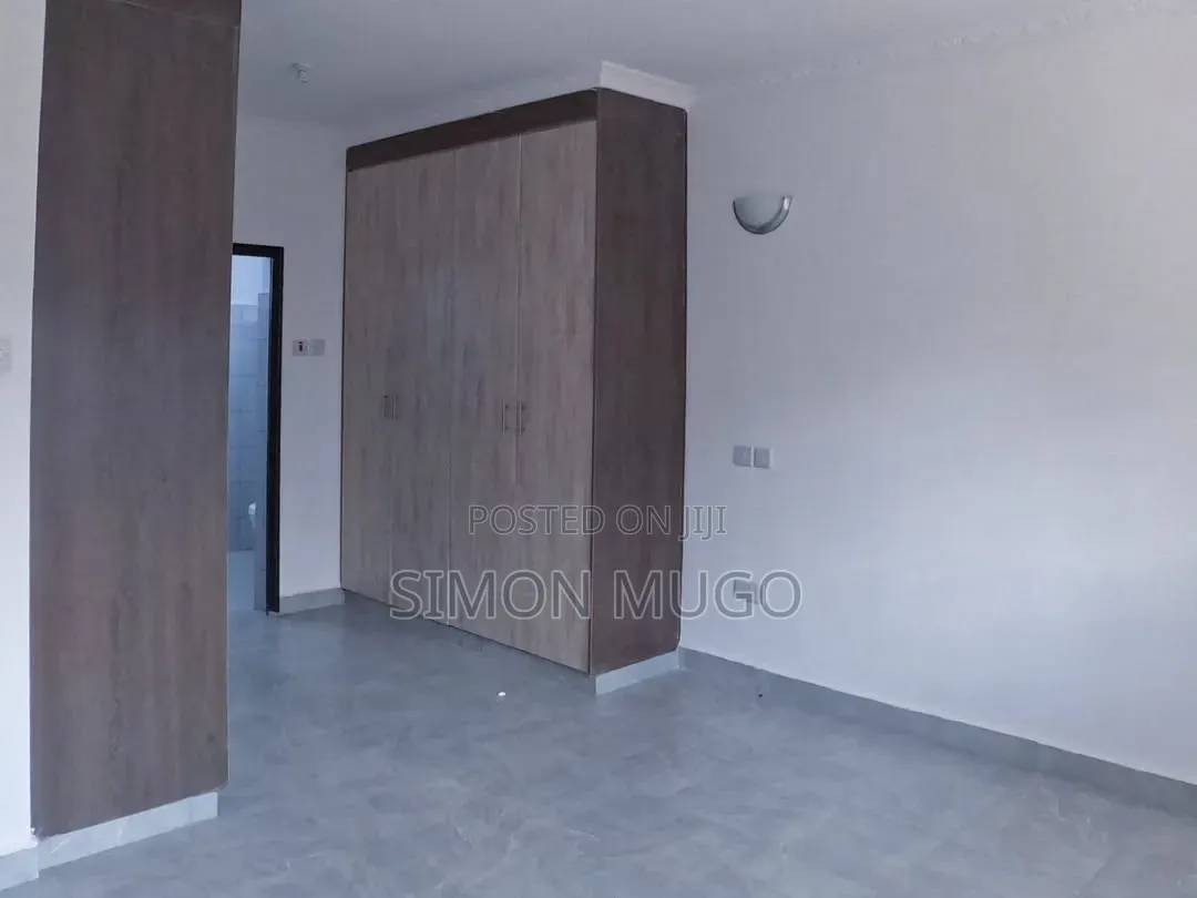 3bdrm Bungalow in Kenyatta Road / Theta  for sale