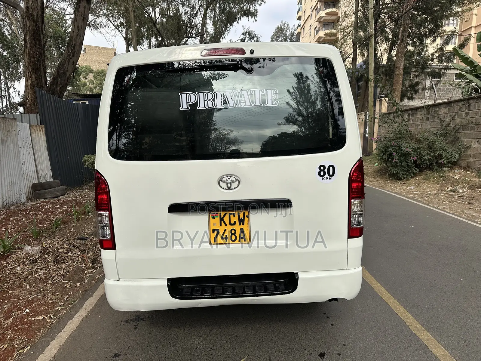 Toyota HiAce 2012 White