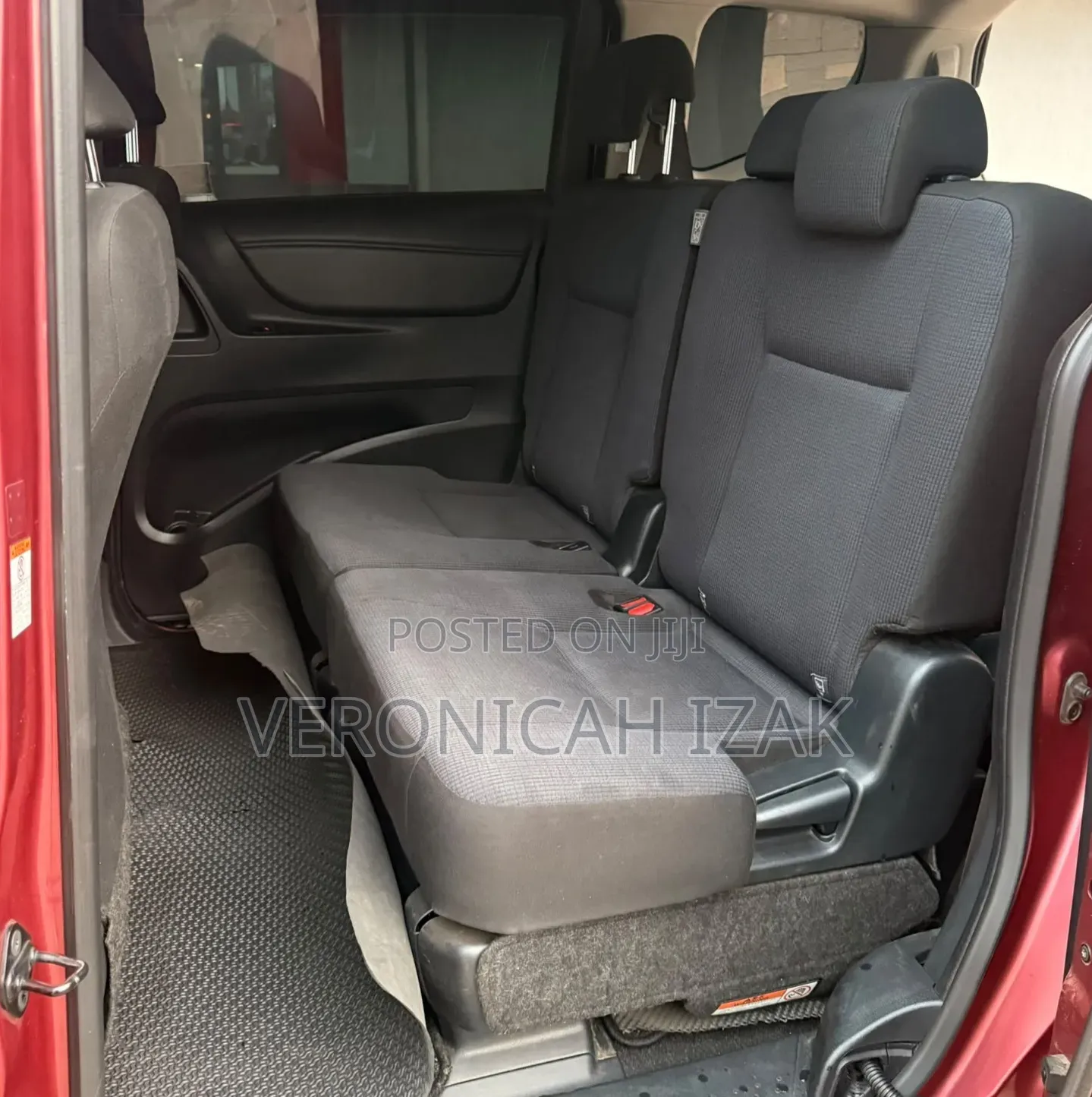 Toyota Sienta 2017 Red