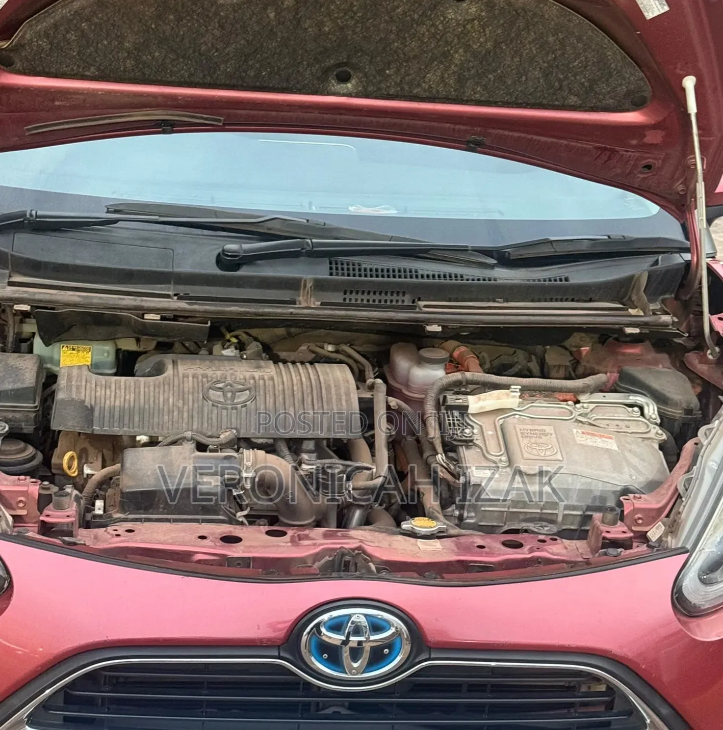 Toyota Sienta 2017 Red
