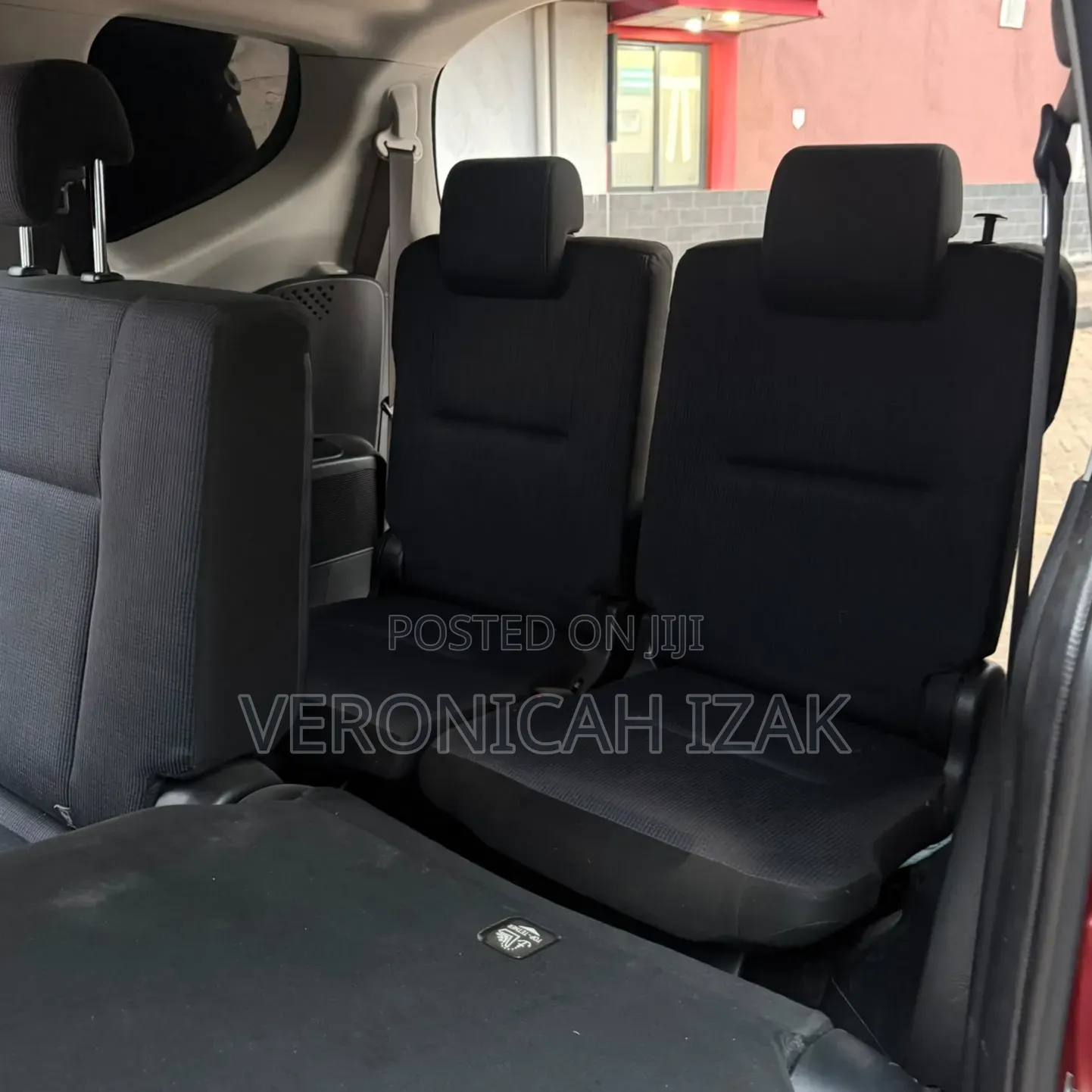 Toyota Sienta 2017 Red