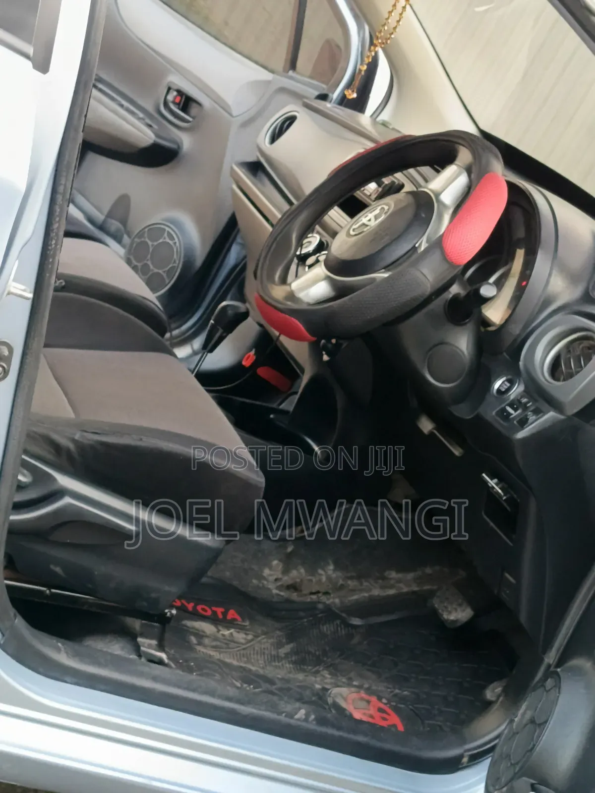 Toyota Vitz 2012 Blue