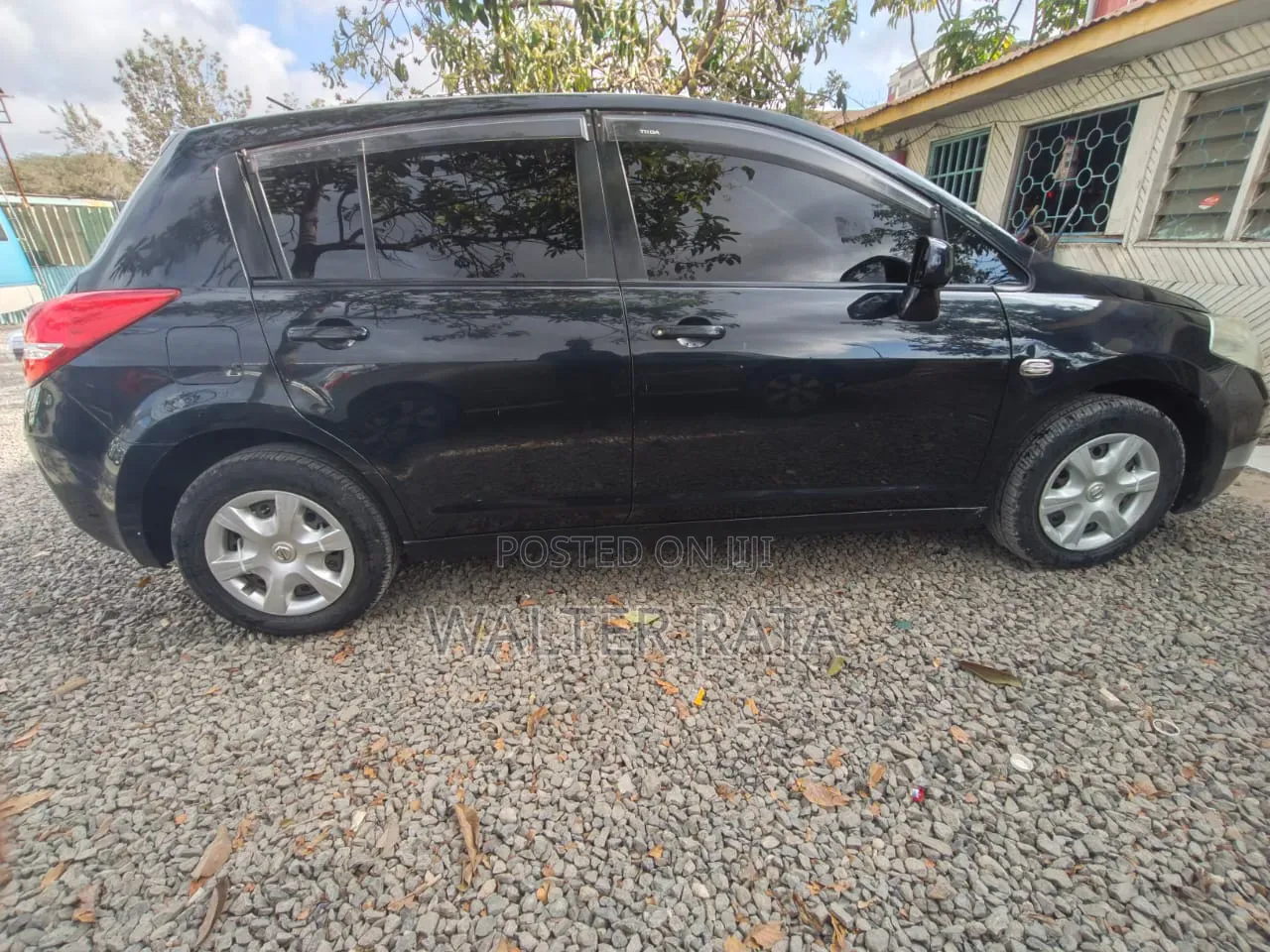 Nissan Tiida 2012 Black