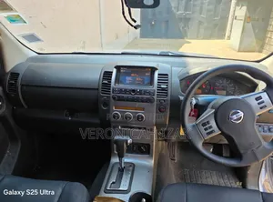 Nissan Navara 2006 Silver