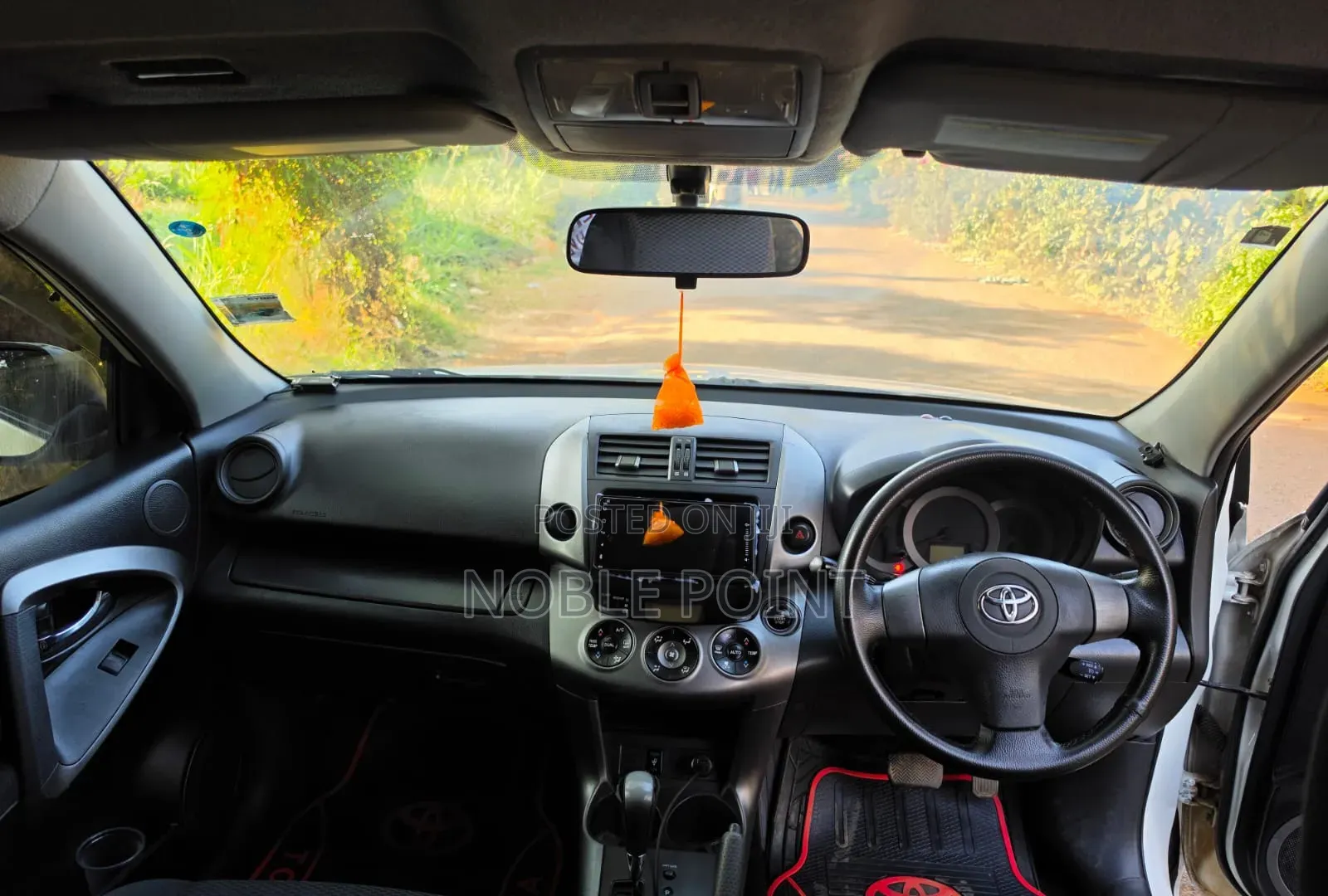 Toyota RAV4 2010 White