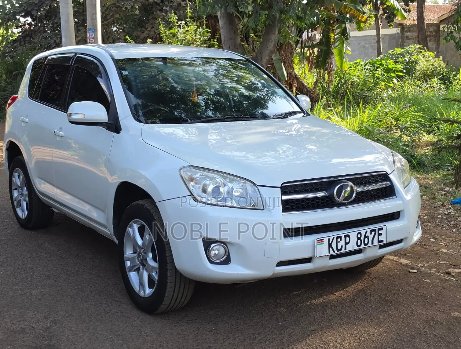 Toyota RAV4 2010 White