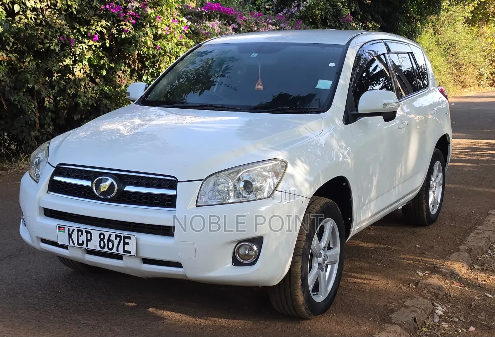 Toyota RAV4 2010 White