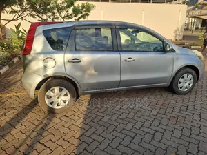 Nissan Note 2010 Silver