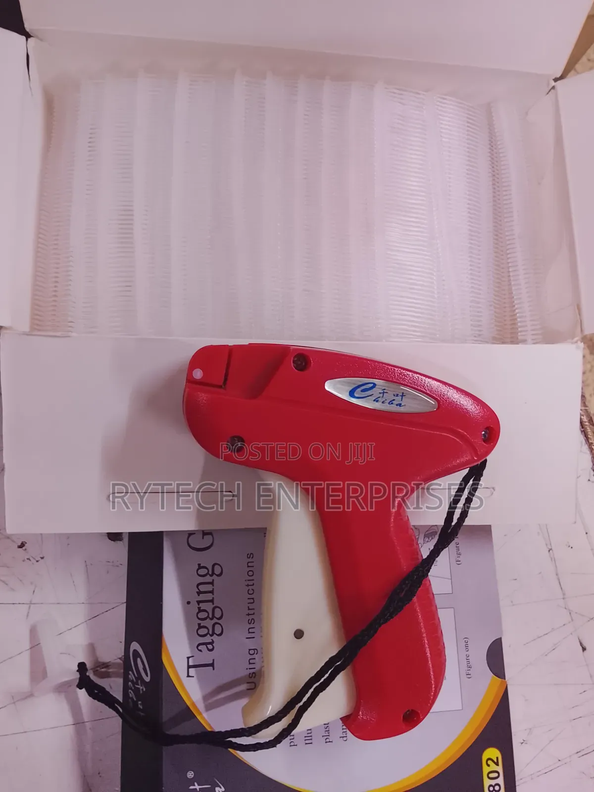 Quality Tagging Gun and Tag Pins