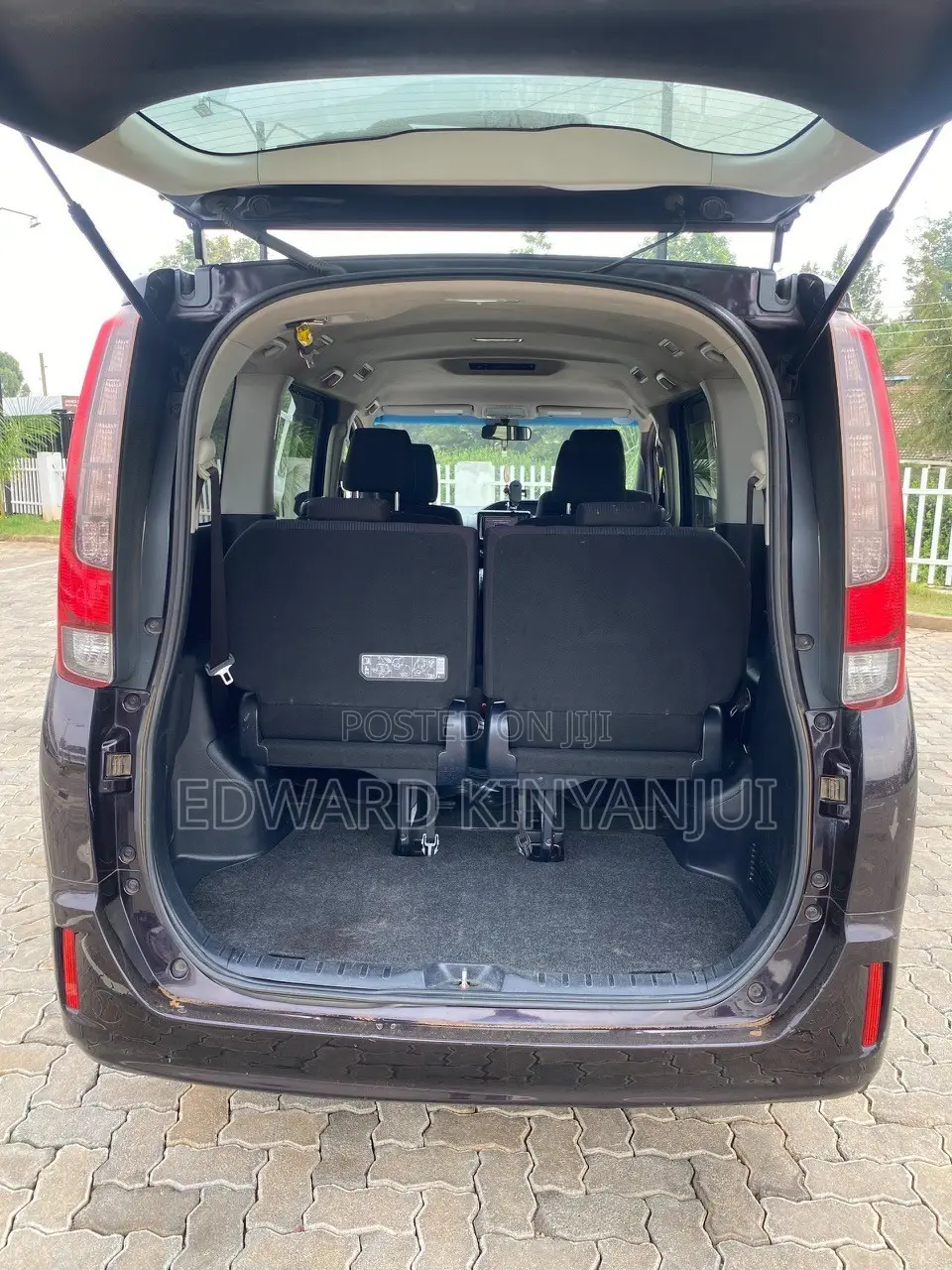 Toyota Noah 2.0 FWD (7 Seater) 2017 Purple