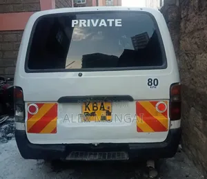 Toyota HiAce 2000 White