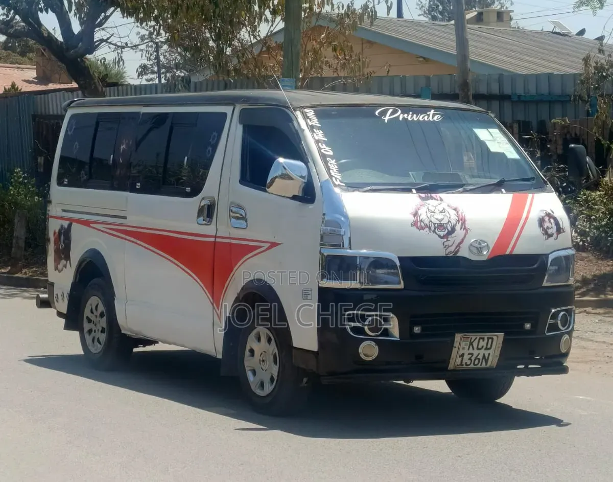 Toyota HiAce 2009 White