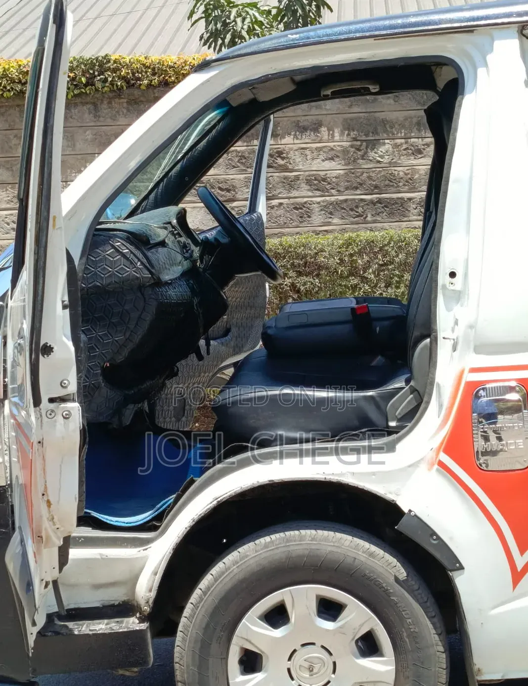 Toyota HiAce 2009 White