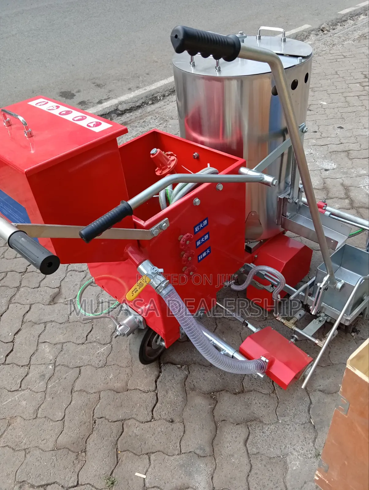 Hand-Driven Road Marking Machine