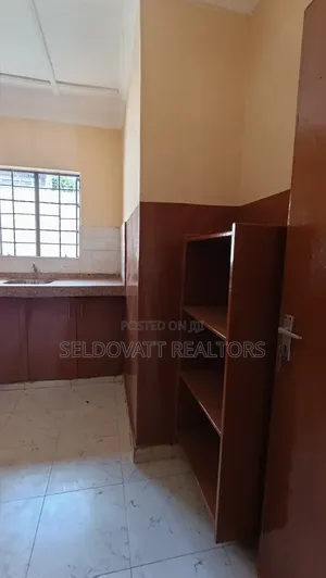 1bdrm Bungalow in 87 Kinoo for rent
