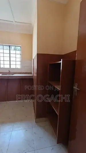 1bdrm Bungalow in 87 Kinoo for rent