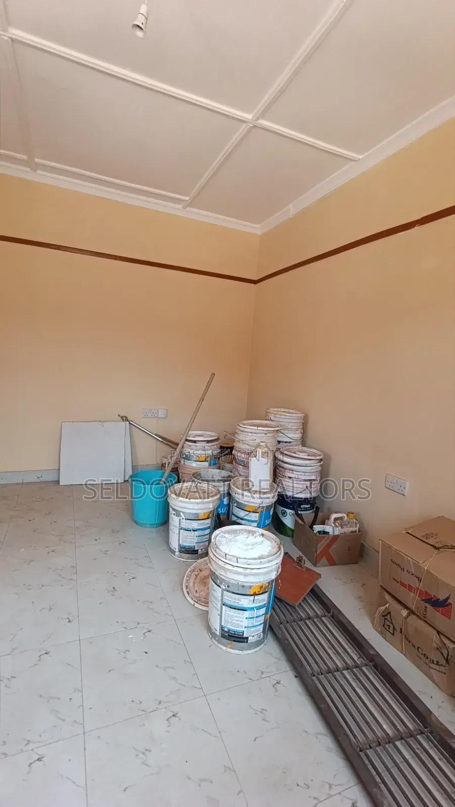 1bdrm Bungalow in 87 Kinoo for rent