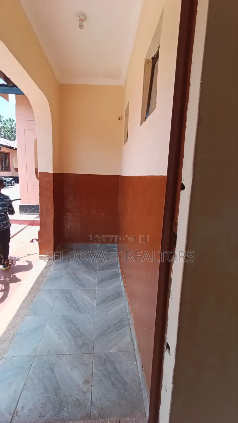 1bdrm Bungalow in 87 Kinoo for rent