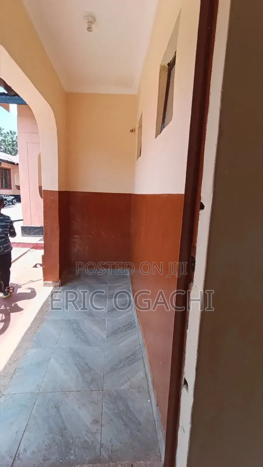 1bdrm Bungalow in 87 Kinoo for rent
