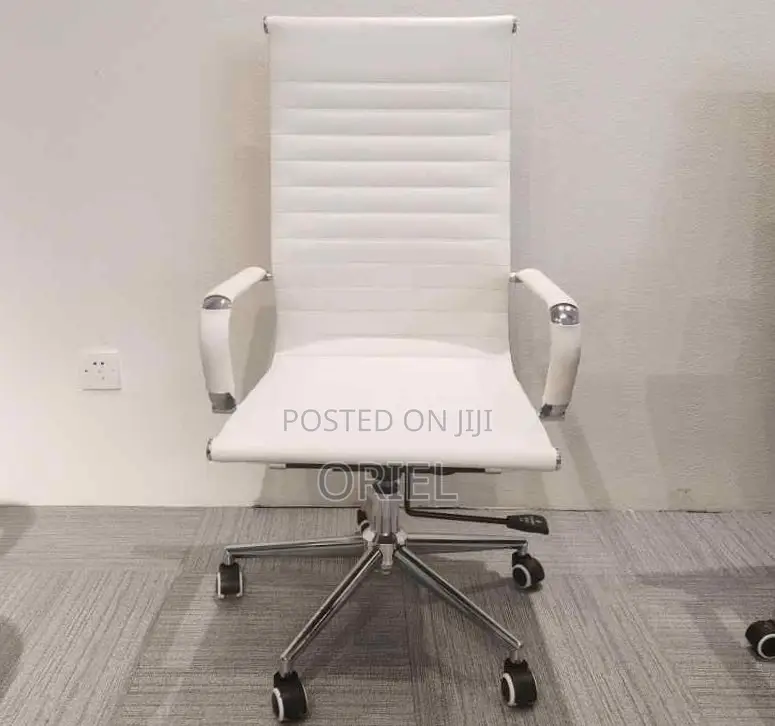 Office Chair : Leather Conference Chair