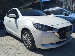 Mazda 2 2019 White