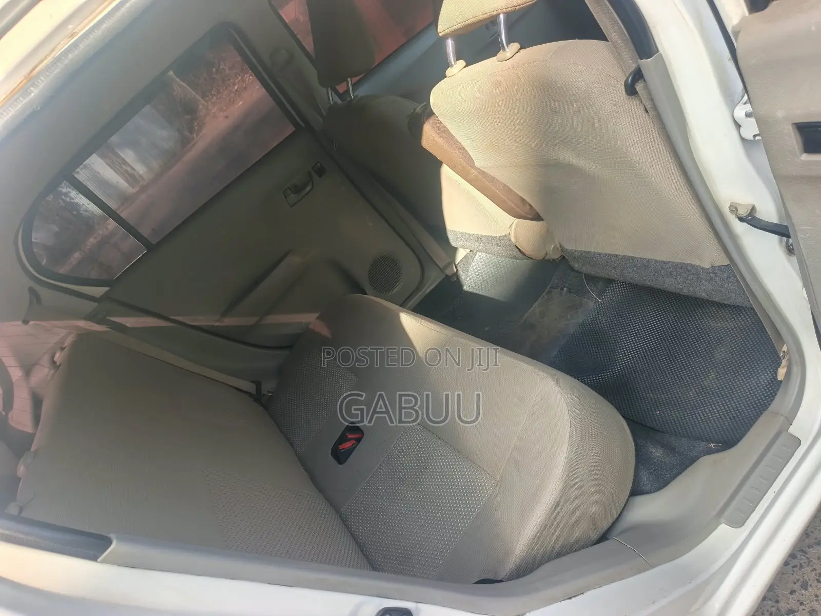 Daihatsu Mira 2013 White
