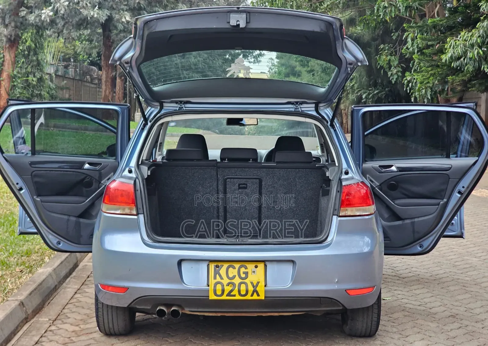 Volkswagen Golf 2010 Blue