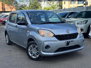 Toyota Passo 2019 Silver