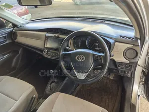 Toyota Axio 2017 Silver