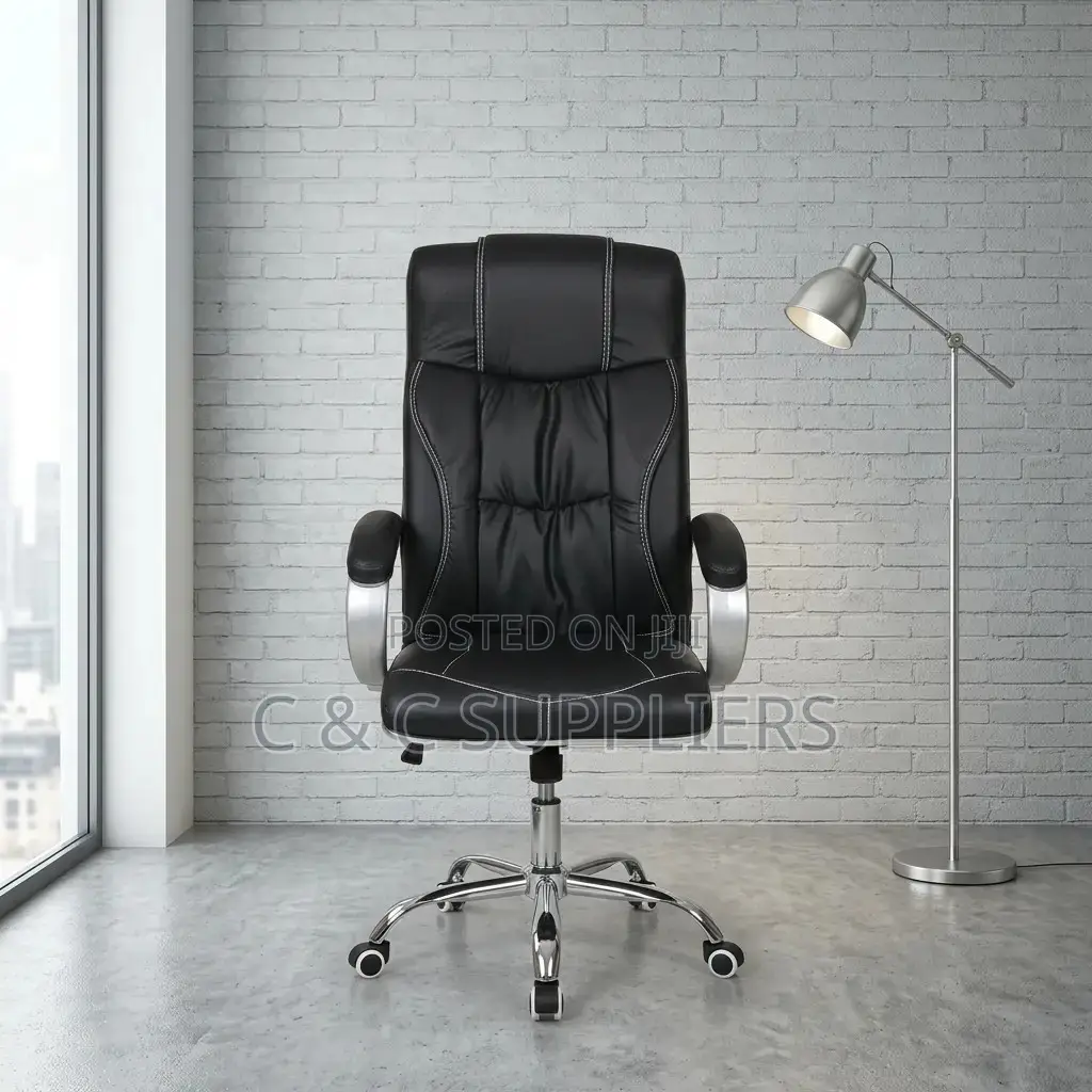 Black Leather Boss Task Chair.