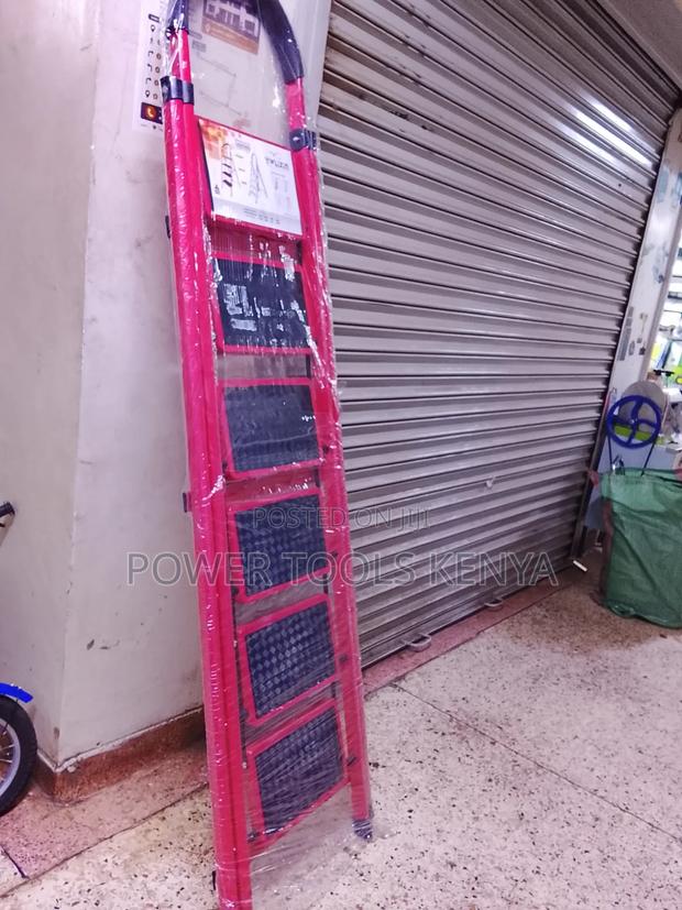 6-Step Folding Ladder . - main view
