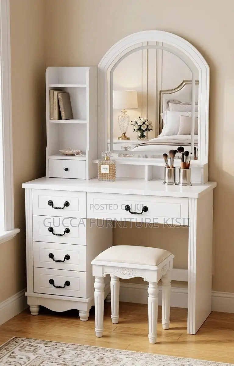 Dresser; Modern Lighted Home Dressing Table