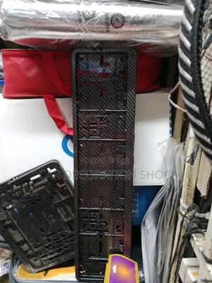 Oblong and Square Durable ABS Plastic Carbon Style Plates Holder