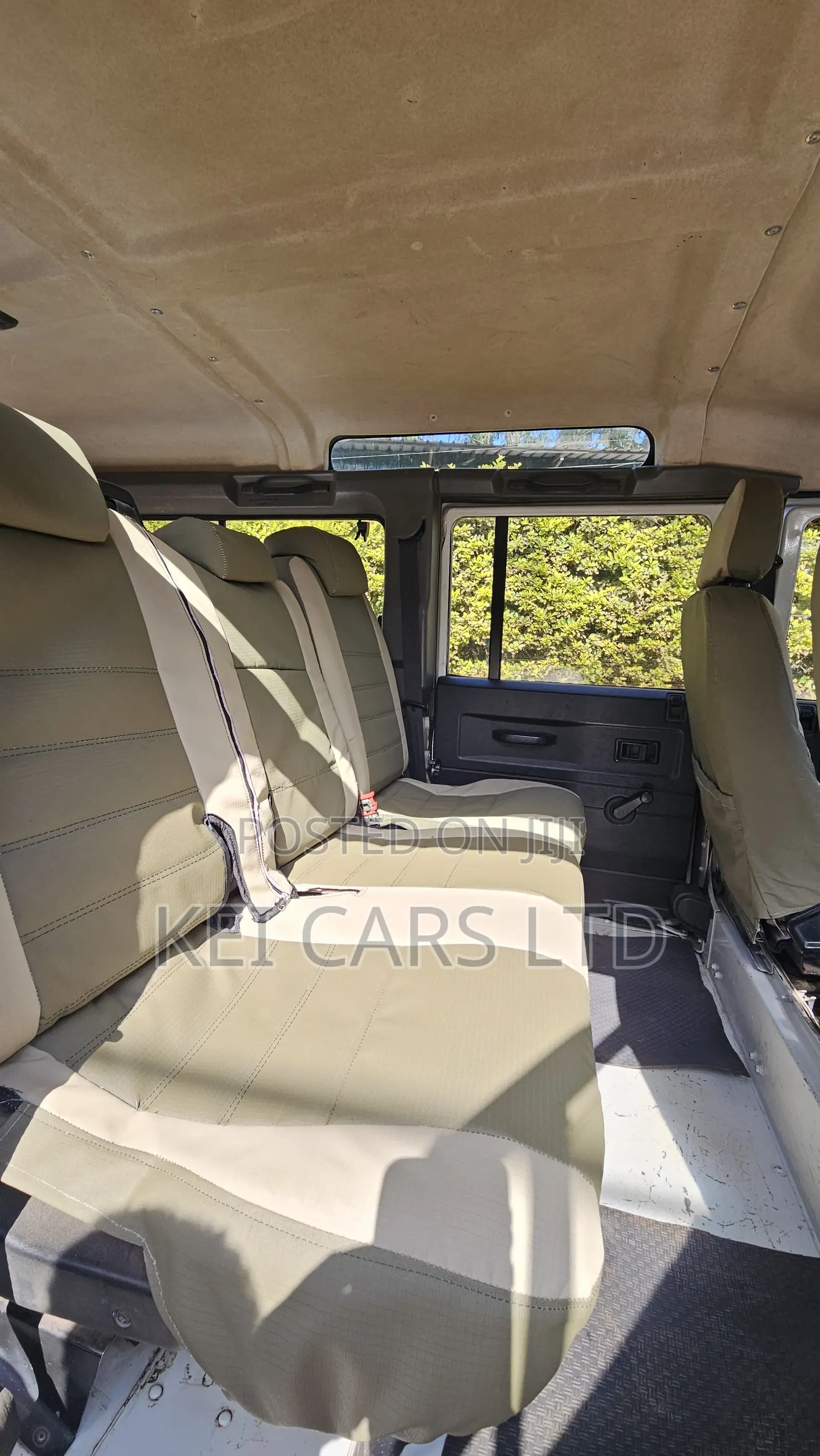 Land Rover Defender Puma 110 2.4 TD 2011 White