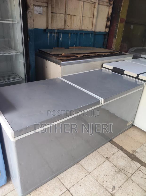 700litres Ramtoms Gray Deep Freezer Available