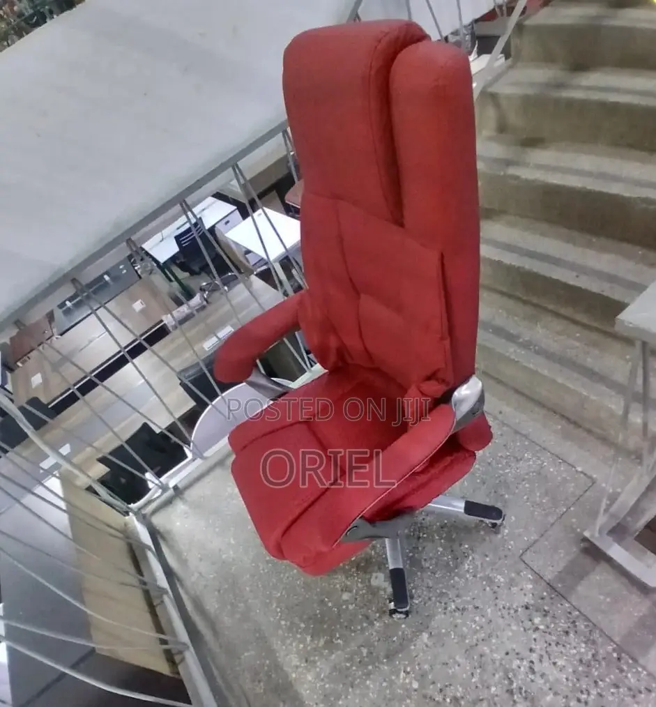 Offiec Chair : Executive Red Office Chair With Footrest