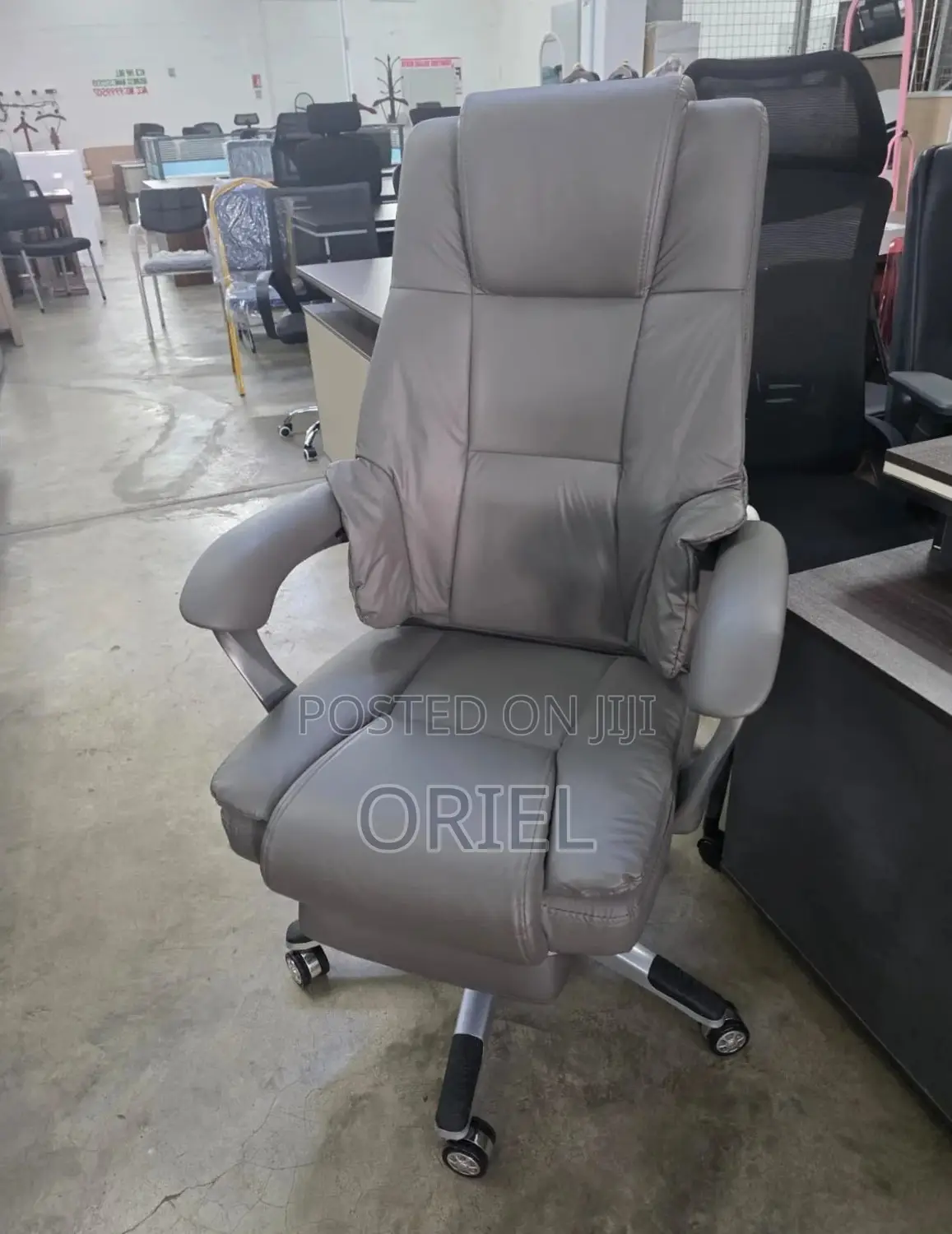 Offiec Chair : Executive Red Office Chair With Footrest