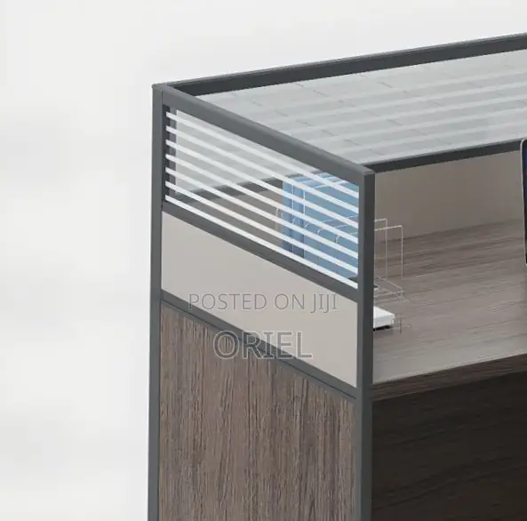 1-Way Office Workstation : Staff Working Desk