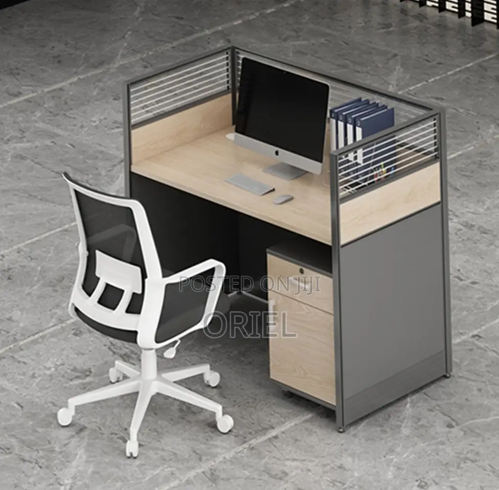 1-Way Office Workstation : Staff Working Desk